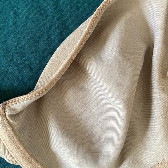 Victoria Secret UNLINED, underwire semi Demi silky smooth bra, 34D - Picture 9 of 9